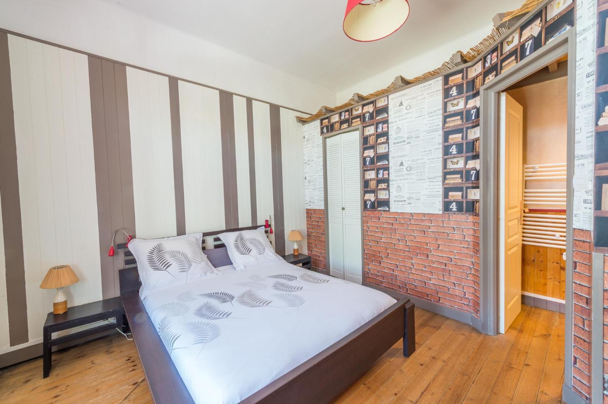 L'Escale Marine - Couette Et Cafe Bed & Breakfast La Rochelle  Exterior photo