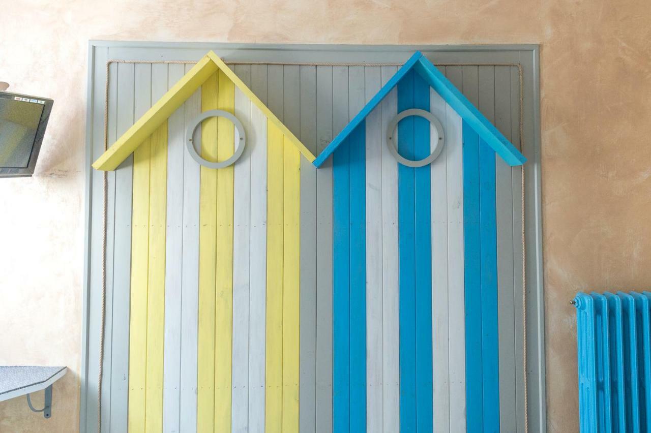 L'Escale Marine - Couette Et Cafe Bed & Breakfast La Rochelle  Exterior photo